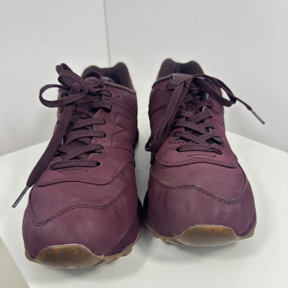 New Balance‎ 574 Molten Maroon Men 8.5 Maroon Gold Sneaker ML574MTC